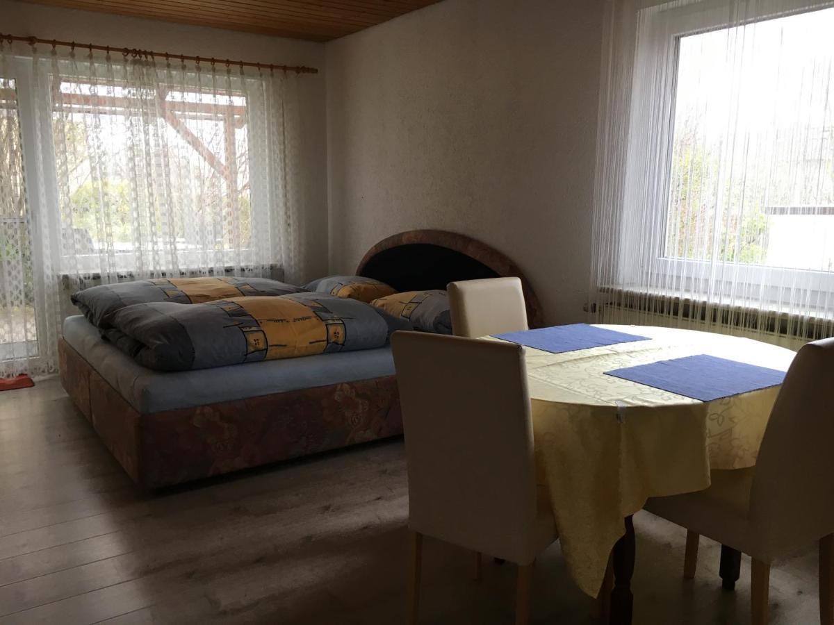 Ferienwohnung Am Kirschbaum 울딘겐물호펜 외부 사진